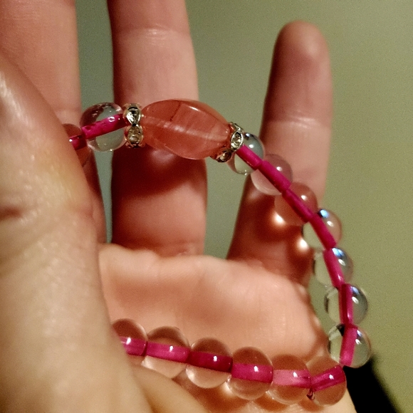 New White Crystal Ball Red Cherry Quartz Bracelet. - Picture 6 of 6